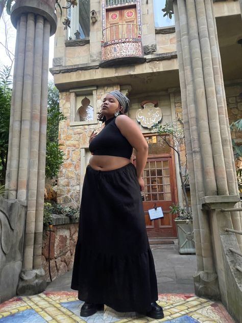 outfit ideas plus size Long Black Skirt Outfit Plus Size, Chubby Girl Fall Outfits, Earthy Aesthetic Outfits, Plus Size Grunge, Earthy Outfits, Hippie Girl, Cute Everyday Outfits, Black Outfit, Playing Dress Up