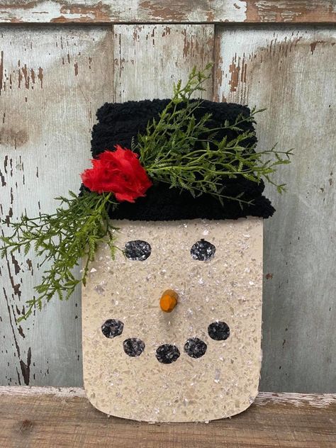 Jar Snowman, Mason Jar Snowman, Mason Jar Christmas Crafts, Mason Jar Sign, Snowman Head, Snowman Crafts Diy, The Shabby Tree, Shabby Tree, Handmade Christmas Crafts