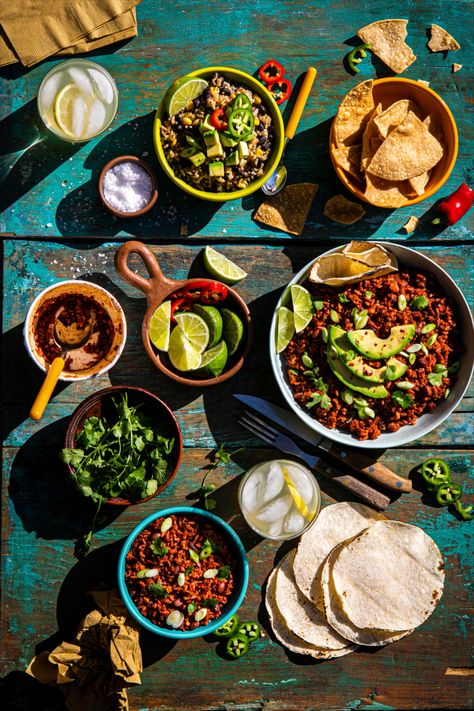 Oaxaca Mexico Food, Bowl Food Photography, Rice Mexican, Mexican Food Menu, Food Flatlay, Franchise Food, Menu Card Design, Mexican Table, Rice And Beans