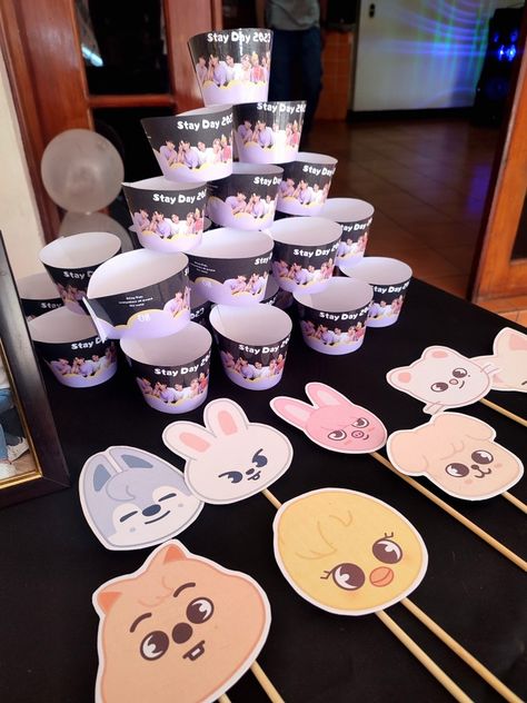 #skz #cupsleeves #stayday #straykids Skz Cupsleeve Event, Kpop Event Ideas, Kpop Party Ideas Decoration, K Pop Themed Party, Skz Birthday Ideas, K Pop Party Ideas, Cup Sleeve Event Kpop, Kpop Theme Party, Stray Kids Party Ideas