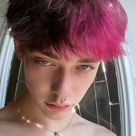 ;() (@satanroman) • Instagram photos and videos Split Dyed Hair Boy, Boys Dyed Hair, Miniature Gnomes, Rpw Ports, Pink And Black Hair, Split Dyed Hair, Dead Hair, Roblox Games, Dyed Blonde Hair