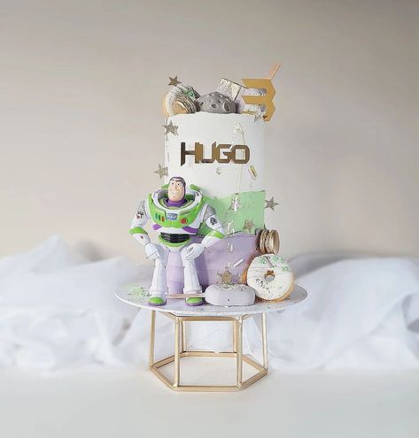 Buzz Lightyear Birthday Party, Buzz Lightyear Party, Bespoke Cakes, Buzz Lightyear Birthday, Kid Cupcakes, Toy Story Cakes, Cupcake Cake Designs, Dessert Gifts, Toy Story Birthday Party