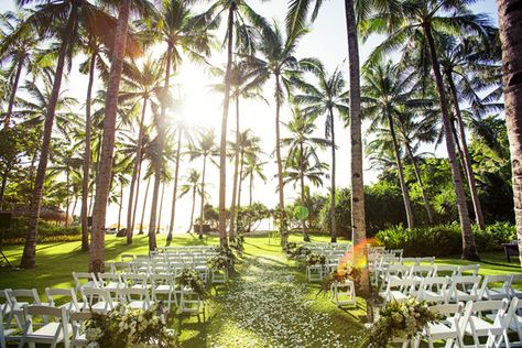 9 Beach Wedding Venues That Will Make You Crave For Some Vitamin Sea Part I | https://brideandbreakfast.ph/2016/09/04/beach-wedding-venues-part-1/ Boracay Wedding, Destination Wedding Etiquette, Philippine Wedding, Bride And Breakfast, Boracay Island, Wedding Style Inspiration, Beautiful Beach Wedding, Wedding Etiquette, Wedding Venues Beach