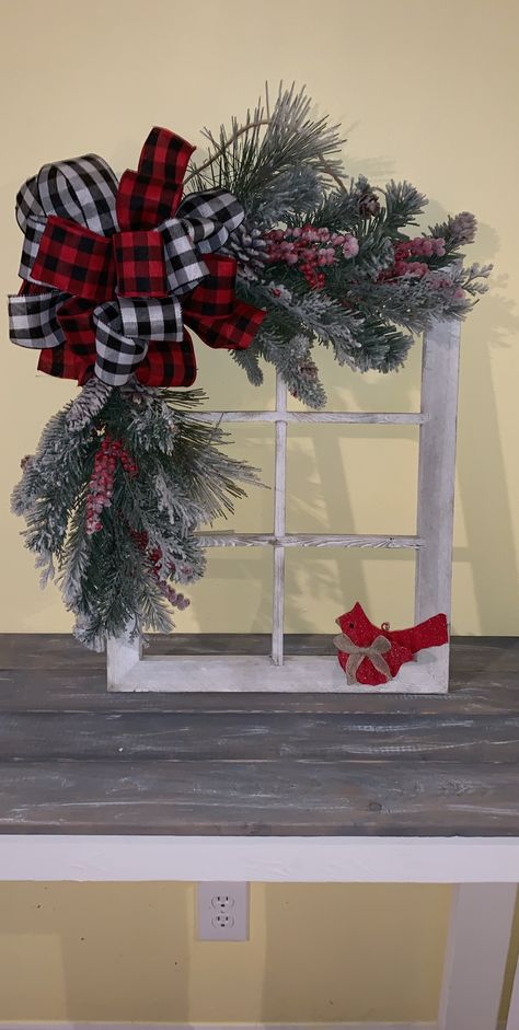 Christmas Window Frame Ideas, Diy Window Frame Decor, Old Window Frame Ideas Diy Projects, Window Frame Christmas Ideas, Window Pane Christmas Ideas, Decorated Window Panes, Rustic Window Frame Decor, Christmas Bows On Picture Frames, Window Frame Ideas