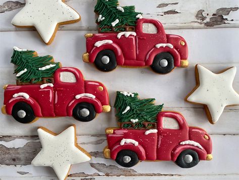 Christmas Red Truck cookies Red Truck Christmas Cookies, Red Truck Cookies, Gingerbread Truck, Truck Cookies, Christmas Fondant, Cookies Icing, Cookie Contest, Dessert Inspiration, Car Cookies