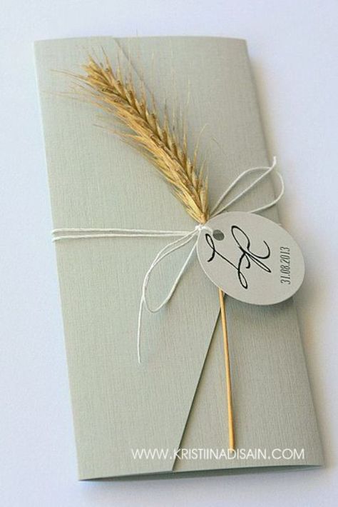 33-wheat-decor-ideas-for-a-rustic-country-wedding-6 Wheat Decor, Wheat Wedding, Affordable Wedding Invitations, Country Wedding Invitations, Cheap Wedding Invitations, Rustic Country Wedding, Rustic Chic Wedding, Wedding Invitation Wording, Wedding Candles