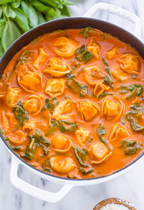 Creamy Tomato Tortellini Soup, Creamy Tomato Tortellini, Crusty Italian Bread, Tomato Tortellini, Spinach Tortellini Soup, Soup Tomato, Tomato Tortellini Soup, Spinach Tortellini, Pesto Tortellini