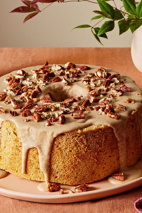 Fall Angel Food Cake, Fall Angel Food Cake Recipes, Thanksgiving Angel Food Cake, Angel Food Cake Toppings, Pumpkin Angel Food Cake Recipe, Pumpkin Angel Food Cake, Maple Glaze Recipe, Angel Food Cake Recipes, Maple Cake