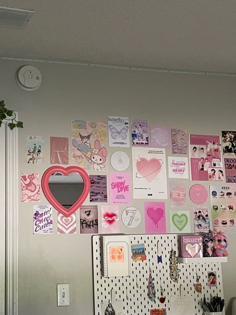 K-pop Room, Pinterest Room, Txt Kpop, Wall Pics, Kpop Diy, Pink Room Decor, Pinterest Room Decor, Aesthetic Kpop, Pink Room