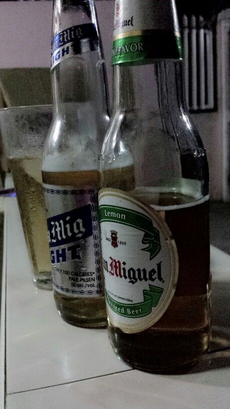 San Miguel light and lemon. Sanmiglight Beer Picture, San Miguel Beer Aesthetic, San Miguel Light, San Miguel Beer, Night Snap, Light Drinks, Beer Pictures, Beer Photos, Cute Relationship Texts