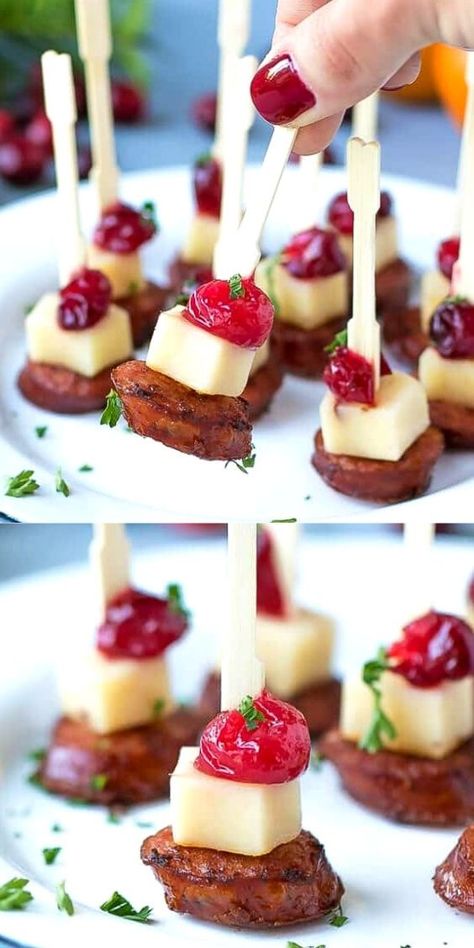 Cranberry Bites, Toothpick Appetizers, Winter Appetizers, Sausage Appetizers, Skewer Appetizers, Easy Cold, Finger Foods Easy, Cold Appetizers, Appetizer Bites