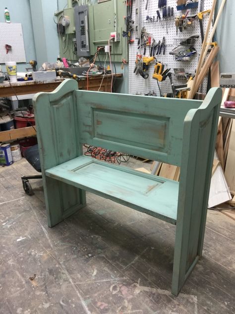 Kitchen Chair Makeover, Wood Bench With Back, Wood Kitchen Backsplash, Outdoor Bench Seating, Making A Bench, Bench With Back, Barn Wood Projects, Door Diy, Chair Makeover