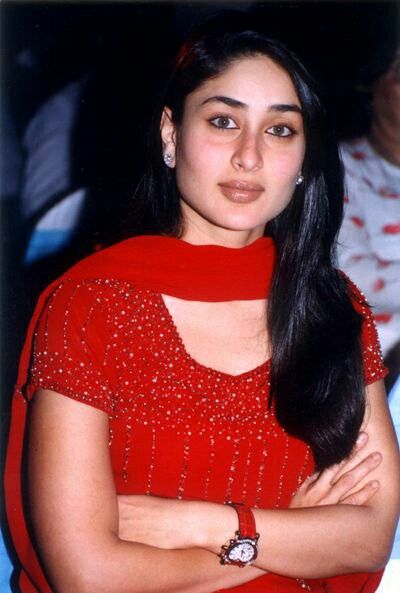 Young kareena Kareena Kapoor Photos, Kareena Kapoor Pics, Old Film Stars, Preity Zinta, 21 September, 90s Bollywood, Bollywood Outfits, Kareena Kapoor Khan, Vintage Bollywood