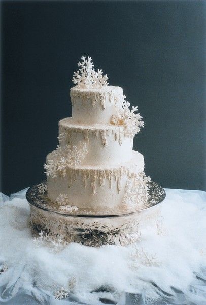 Torte Frozen, Winter Torte, Winter Wedding Planning, Snowflake Cake, Snowflake Wedding, Winter Wedding Cake, Winter Cake, Winter Wedding Decorations, Themed Wedding Cakes