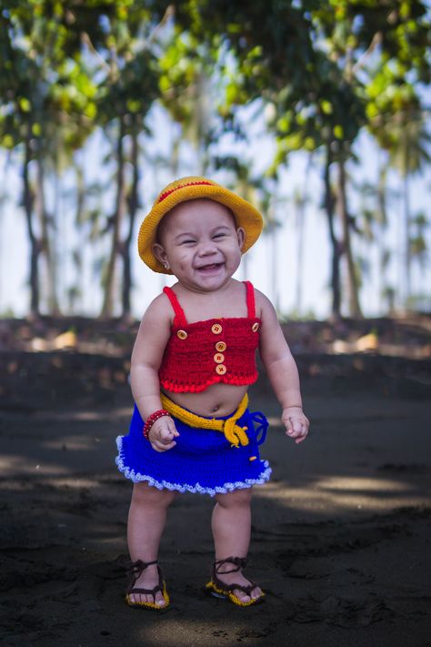 Luffy Cosplay Monkey D Luffy Cosplay, Luffy Girl, Crocheting Clothes, Luffy Cosplay, One Piece Movies, Pet Monkey, Monkey D Luffy, Halloween Costumes For Kids, Kids Costumes