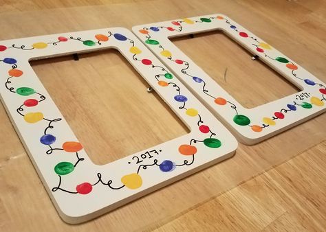 Christmas Light Box Ideas, Diy Christmas Frames Kids, Prek Christmas Gifts For Parents Cute Ideas, Christmas Picture Frame Crafts For Kids, Child Led Christmas Crafts, Christmas Lights Fingerprints, Christmas Light Craft, Fingerprint Christmas Lights, Caterpillar Crafts