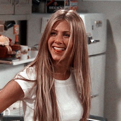 Friends New York, Jennifer Aniston Friends, Central Perk, Pfp Aesthetic, Rachel Green, 90s 2000s, Jennifer Aniston, New York, Green