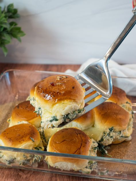 Spinach Dip Bites, Spinach Dip Chicken, Hawaiian Buns, Creamy Spinach Dip, Chicken Sliders, Sauteed Spinach, Creamy Spinach, Spinach Dip, Creamed Spinach