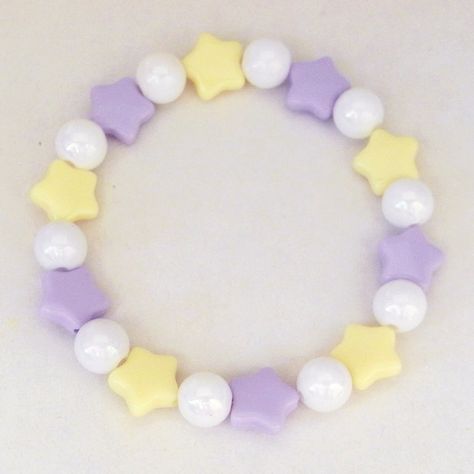 fairy kei bracelet <3 Character Accessories, Rave Bracelets, Pastel Stars, Kawaii Bracelet, Pulseras Kandi, Stars Bracelet, Pastel Bracelet, Kandi Inspo, Diy Kandi Bracelets