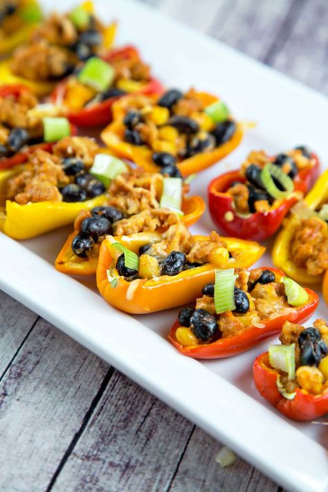 » Taco Stuffed Mini Peppers » Print Superbowl Party Food Healthy, Mini Peppers Recipes, Lighter Meals, Best Superbowl Food, Mini Peppers, Healthy Superbowl, Mummy Tummy, Healthy Superbowl Snacks, Football Parties