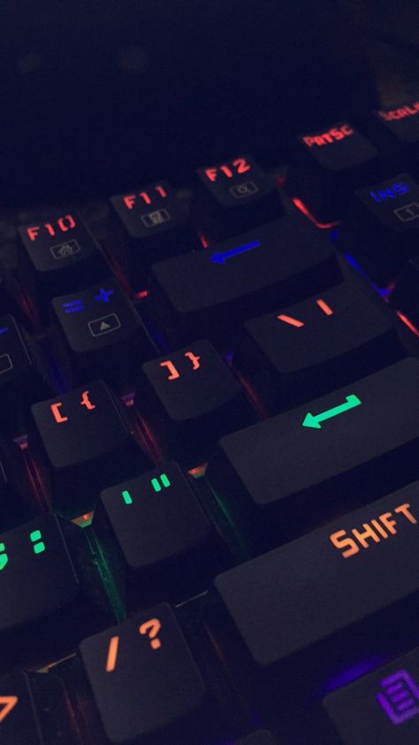 Keyboard Gaming Aesthetic, Programmer Wallpaper Iphone, Programming Aesthetic Wallpaper, Gaming Background Wallpaper, Computer Aesthetic Wallpaper, Programmer Wallpaper, Programming Wallpaper, Computer Screen Wallpaper, Iphone Background Inspiration