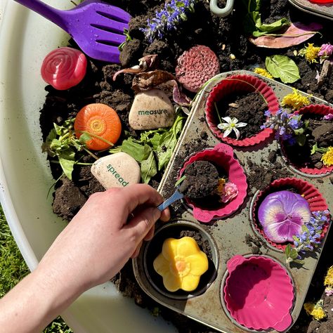 Spring Mud Cakes 🧁🌱 What can your little bakers whisk up in this spring themed mud cupcake invitation 🧁 This is such a fun and easy way to get outside and play in the mud! Go on a nature walk in your local community or backyard with children and collect all kinds of unique and different nature treasures like flowers, blossoms from trees, leaves and more! 🌼 Bring them back to your learning space and place them in a bowl near your deep tuff tray. Then pour in your dirt and mix in water to cre... Mud Cakes, Kitchen Activities, Cupcake Invitations, Silicone Cupcake Molds, Early Childhood Learning, Playbased Learning, Cupcake Mold, Cupcake Tins, Tuff Tray