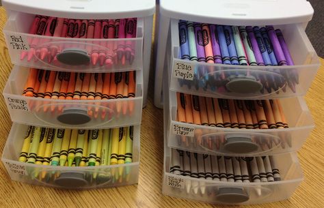 Crayons Organizer Ideas, Crayon And Marker Organization, Classroom Crayon Organization, Crayon Organization Classroom, Crayon Storage Ideas, Crayon Organizer, Teacher Storage, Crayon Storage, Crayon Organization