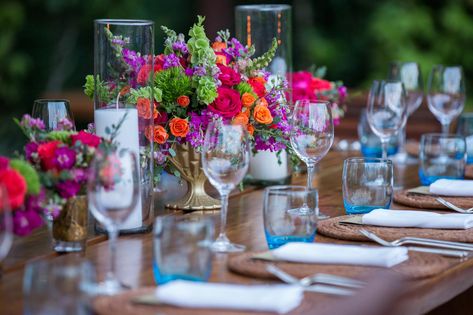 Photographed by Elizabeth Medina, this Mexican wedding had an elegant and soft color palette of greens, creams and ivory! Mexican Wedding Reception, Mexican Wedding Centerpieces, Peruvian Wedding, Mayakoba Wedding, Elegant Mexican Wedding, Rosewood Mayakoba, Mexican Inspired Wedding, Mexico Party, Rust Wedding