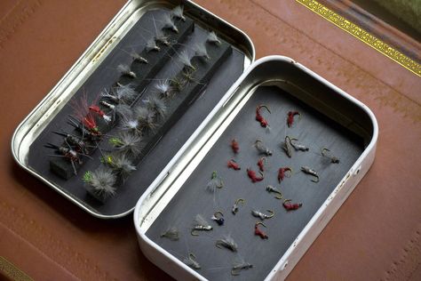 Mini fly box Fishing Basics, Trout Fishing Tips, Fly Fishing Tips, Fly Fishing Gear, Fly Box, Fly Fisherman, Fishing Techniques, Gone Fishing, Trout Fishing