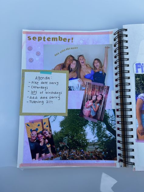 Bestie Book, Senior Scrapbook Ideas, Senior Year Diy, Senior Year Scrapbook, School Memories Scrapbook, Senior Year Fun, Photo Album Journal, Friend Scrapbook, Cute Scrapbooks