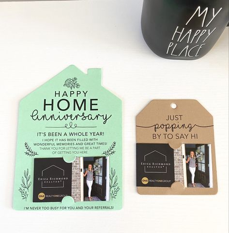 Realtor Snack Ideas, Client Appreciation Gifts Real Estates, Real Estate Cards Ideas, Realtor Hat Ideas, Holiday Real Estate Marketing Ideas, Realtor Party Ideas, Real Estate Table Set Up, Realtor Cricut Ideas, Christmas Card Real Estate