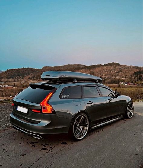 Volvo Station Wagon, Car Roof Box, Volvo Wagon, Chevy Camaro Zl1, Volvo Xc, Station Wagon Cars, Wagon Cars, Sports Wagon, Cafe Racing