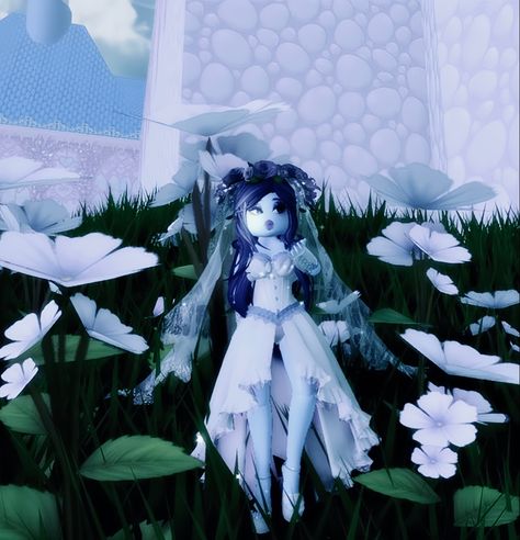 Emily Corpse Bride Royale High, Zombie Royale High Outfit, Corpse Bride Royale High, Blue Bliss Royale High, Royale High Cosplay Ideas, Corpse Bride Outfit, Royale High Cosplay, High Journal, Royals High