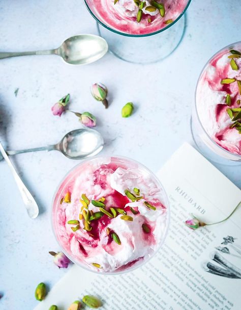 Light and Easy British Dessert Made Vegan: Rhubarb Fool Rhubarb Fool, Vegan Rhubarb, Whipped Coconut Milk, Rhubarb Meringue, Fool Recipe, Rhubarb Juice, Rhubarb Syrup, Dessert Vegan, British Desserts