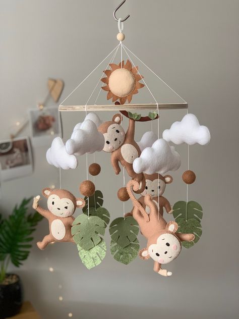 Safari Baby Mobile, Baby Mobiles, Safari Nursery Decor, Cool Baby, Baby Crib Mobile, Safari Nursery, Safari Baby, Jungle Theme, Crib Mobile