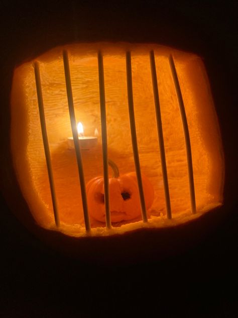 Pumpkin Jail Cell, Cute Pumpkin Carving, Pumkin Carving, Halloween Pumpkin Carving Stencils, Halloween Board, Carving Stencils, Baby Pumpkin, Halloween Room, Creative Pumpkin Carving