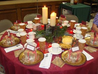 Advent by Candlelight tablescape Christmas Table Settings, Christmas Tablescapes, Tea Table, Christmas Advent, Christmas Table, Simple Christmas, Table Centerpieces, Tablescapes, Advent