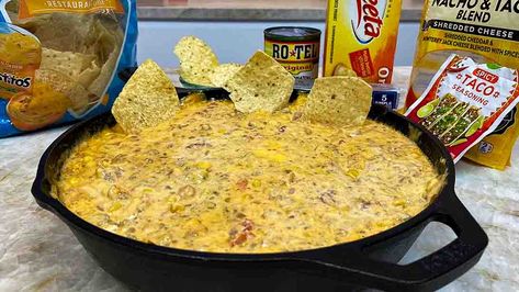 Tik Tok Taco Dip Recipe Tik Tok Dip Recipe, Tic Toc Recipe, Tictoc Recipes, Tik Tok Recipes, Tik Tok Food, Tictok Recipes, Scrumdiddlyumptious Recipes, White Queso Dip, White Queso