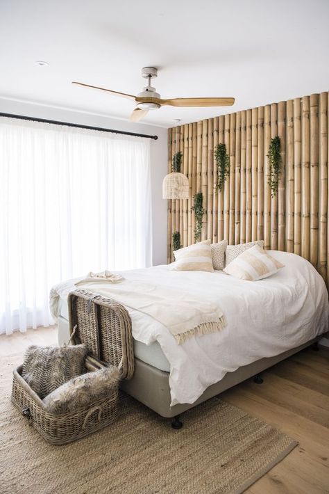 Bamboo In Bedroom, Bamboo Wall Bedroom, Small Beach House Bedroom Ideas, Bamboo Home Decor Ideas, Diy Bamboo Headboard, Bamboo Bedroom Ideas, Oasis Bedroom Ideas, Bamboo Bedroom Decor, Tropical Bedroom Ideas