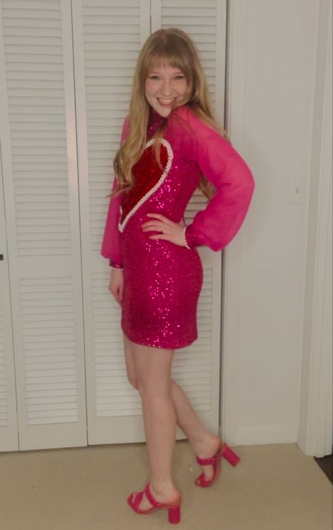 Me Dress Taylor Swift, Ms Americana Taylor Swift, Taylor Swift Heart Dress, Ms Americana Taylor Swift Costume, Taylor Swift Heart, Dress Taylor Swift, Me Music Video, Taylor Concert, Taylor Swift Costume