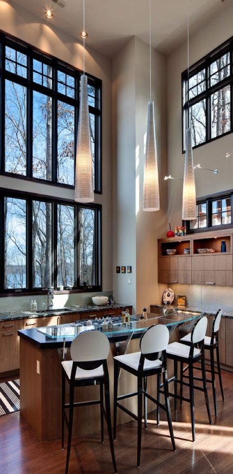 Beautiful tall ceilings and windows. Nice pendant lighting.... Houses Architecture, Lots Of Windows, Interior Minimalista, Tall Ceilings, Trendy Kitchen, Beautiful Kitchens, Contemporary Kitchen, Home Fashion, Home Decor Kitchen