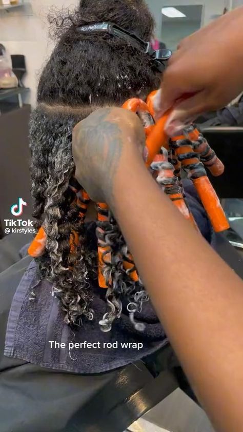 Curly Hair Videos, Quick Natural Hair Styles, Cute Curly Hairstyles, Dyed Hair Inspiration, Natural Hair Twists, Hair Twist Styles, Natural Curls Hairstyles, Hairdos For Curly Hair, Natural Hair Styles Easy