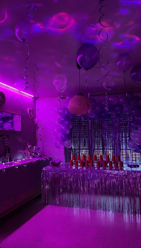 00s Party Aesthetic, Neon Garden Party, Bday Ideas 16, Cartoon Themed Party, Sweet Sixteen House Party, Birthday Themes At Home, 18th Birthday Theme Ideas Inspiration, Bday Inspo Aesthetic, Euphoria Quince Theme