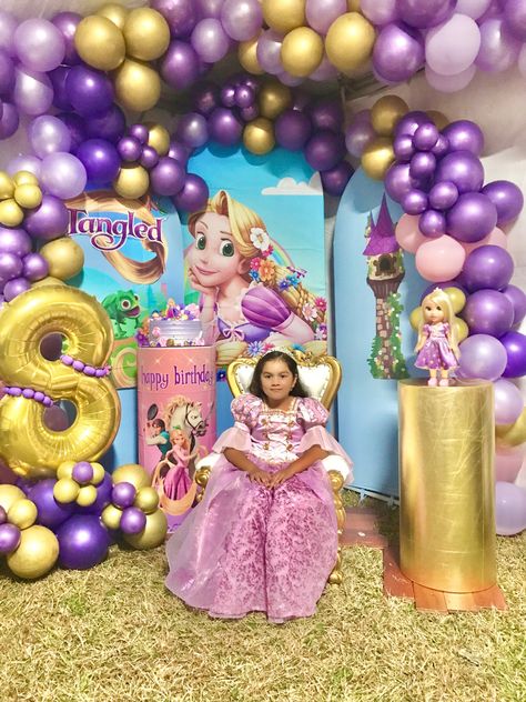 Rapunzel Balloon Arch, Rapunzel Backdrop, Disney Princess Birthday Party Backdrop, Rapunzel Birthday Backdrop, Tangled Rapunzel Balloon Garland, Disney Princess Backdrop Balloons, Rapunzel Birthday, Rapunzel Birthday Party, Princess Birthday Party Decorations