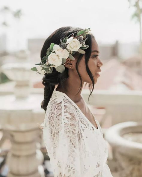 Flower Crown Wedding Hairstyles: Half Dose of Dreamy Eucalyptus and Ivory Roses Flower Crown Aesthetic, Crown Aesthetic, Romantic Wedding Hair, Boho Wedding Hair, Flower Crown Wedding, Bohemian Bride, Romantic Bride, Wedding Boho, Boho Bride