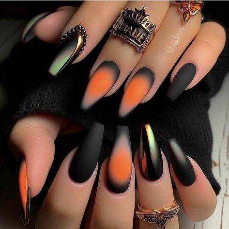 Bougie Nails, Glamorous Halloween, Extra Birthday Nails, Orange Ombre Nails, Classy Baddie Nails, Nails Short Coffin, Classy Baddie, Holloween Nails, Nails Extra