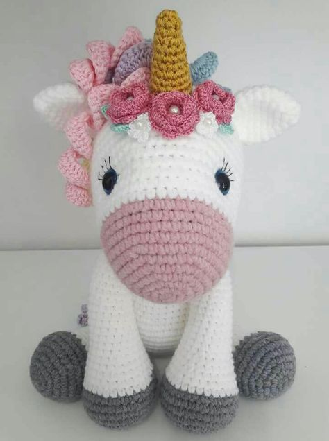 Crochet Unicorn Pattern Free, Crochet Unicorn Pattern, Crochet Geek, Crochet Unicorn, Unicorn Pattern, Crochet Animal Patterns, Love Crochet, Crochet Toys Patterns, Knitted Toys