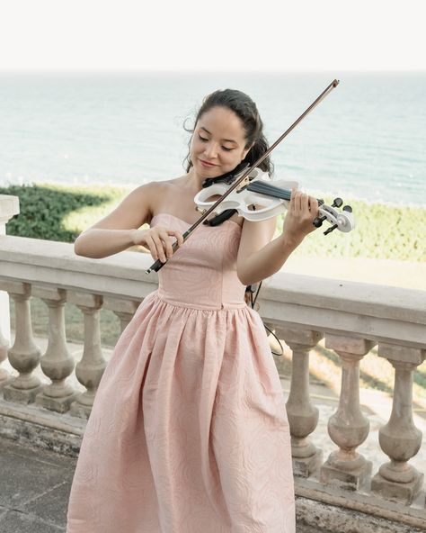 Make your event unforgettable with the magic of a live violinist! 🎻✨ Whether it's for weddings, anniversaries, or any special celebration, our talented violinists add a touch of elegance and emotion with every note. Book now and be captivated by the music.  #ViolinistForEvents #LiveMusic #Weddings #SpecialEvents #MusicalElegance Live Violinist Wedding, Wedding Violinist, Party Entrance, Wedding Cape, Wedding 2025, Artistic Wedding, Venue Decor, Note Book, Violinist