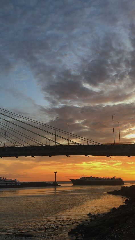 Manado City, Makassar, City Aesthetic, Manado, Sunset Photography, Aesthetic Wallpapers, Instagram Story, Instagram