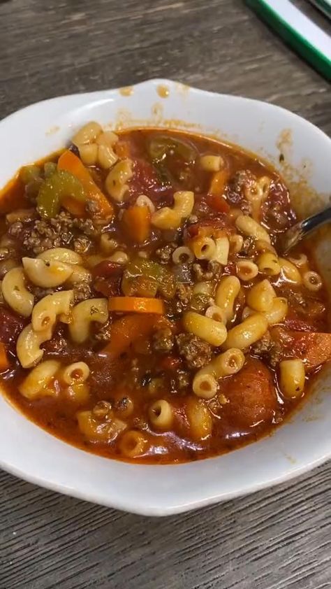 Homemade Soup Videos, Hangover Soup Recipes, Best Soup Recipes Ever Homemade, Hangover Stew, Soup Recipes Cheap, Soup Recipe Videos, Beef And Tomato Macaroni Soup, Soup Recipes Videos, Cheap Soup Recipes